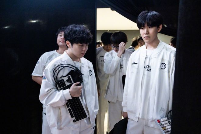 开云体育在线-IG险胜BLG,Zeus团战一打五八强赛3:2(首尔)