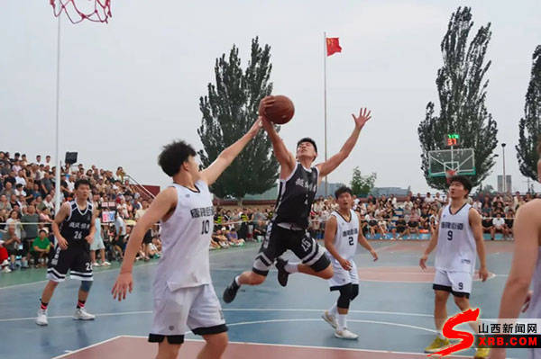 每场篮球比赛都是一次视觉盛宴,吸引着无数观众的简单介绍 每场篮球比赛都是一次视觉盛宴,吸引着无数观众的简单介绍