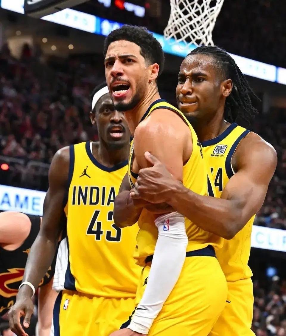 步行者球员状态低迷,主场失利 步行者球员状态低迷,主场失利