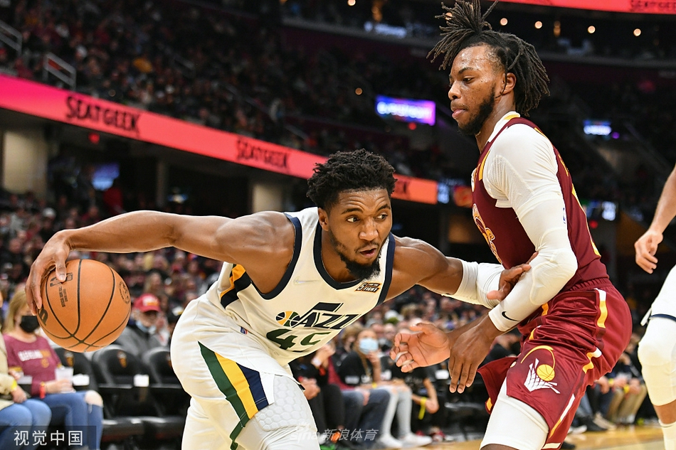 爵士完胜骑士，霍勒迪点燃赛场